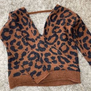 Leopard sweatshirt, wore 2 times, like new